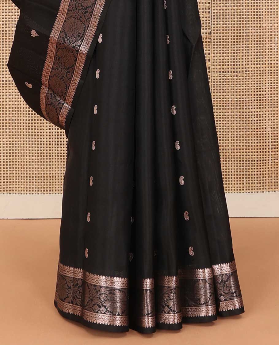 Black manga and pichwai lotus buttas Mayuri soft silk saree, zari border of thilakam mokku and kodi visiry designs, and intricate pallu - Image 5