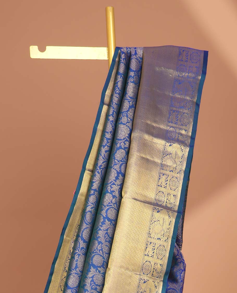 Blue floral jacquard samudrika silk saree with contrast intricate zari design border & floral zari design pallu - Image 4