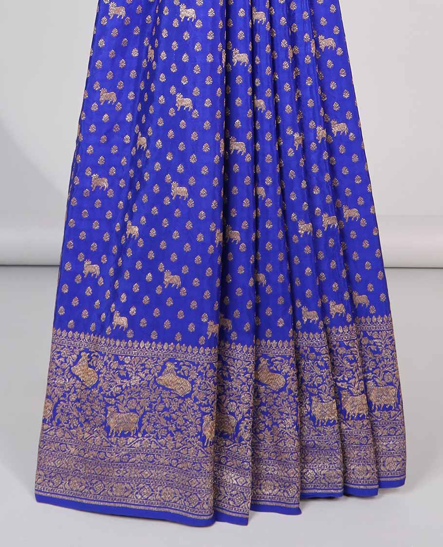 Blue floral motifs banaras silk saree with self zari design border & intricate floral zari design pallu - Image 4