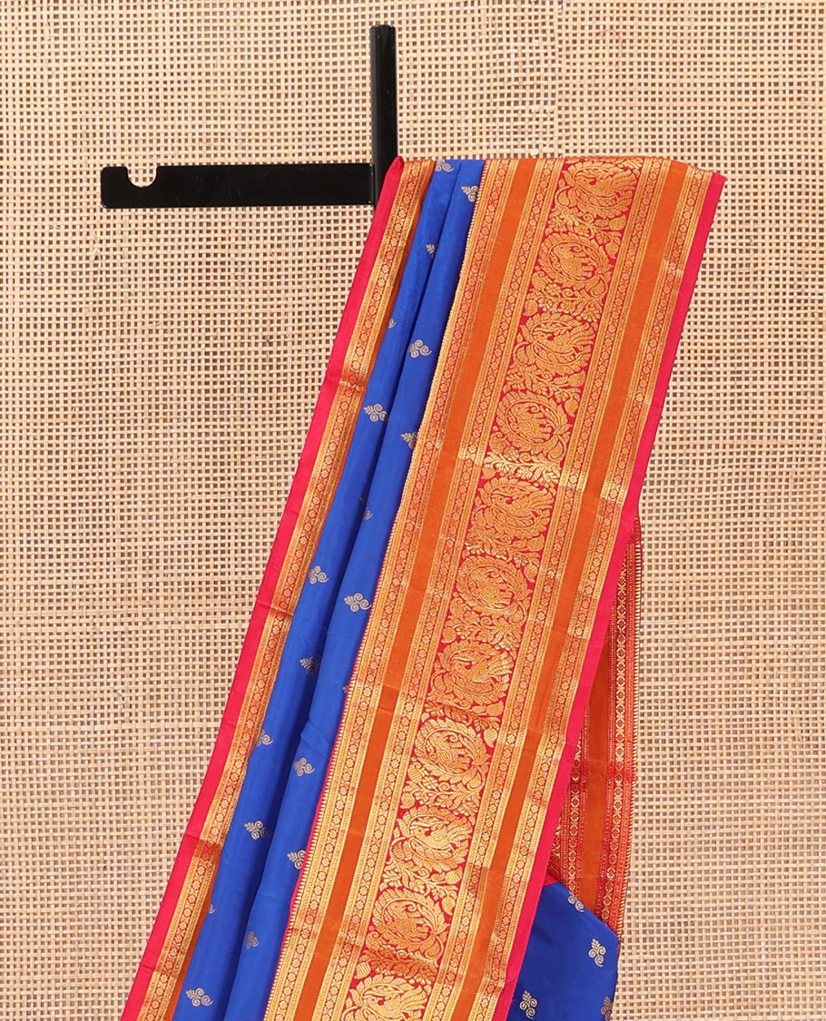 Blue zari buttas Bangalore silk saree, contrast zari border of traditional designs, and circle patterned pallu - Image 4