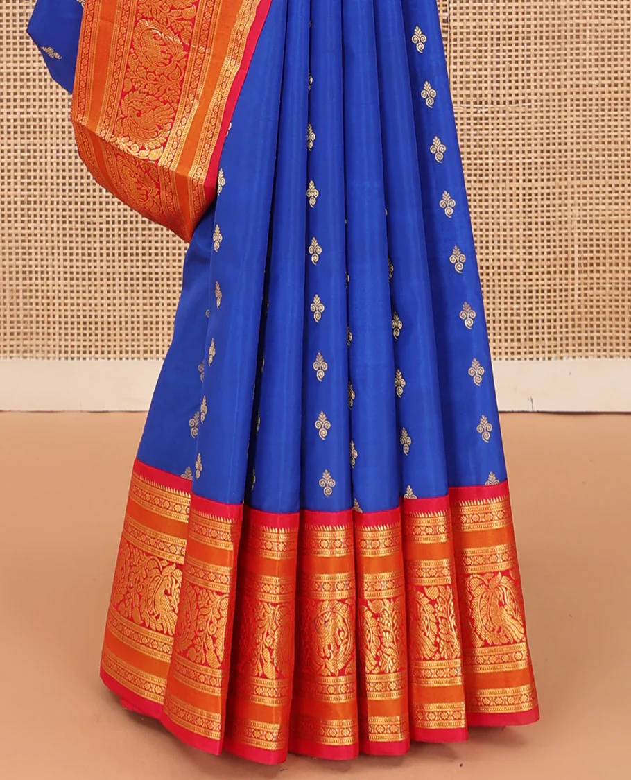 Blue zari buttas Bangalore silk saree, contrast zari border of traditional designs, and circle patterned pallu - Image 5