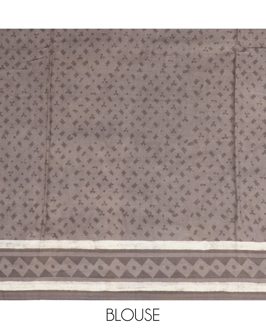 Brown ogee patterns printed mul-mul-cotton saree, self-border & pallu of intricate print - Image 3