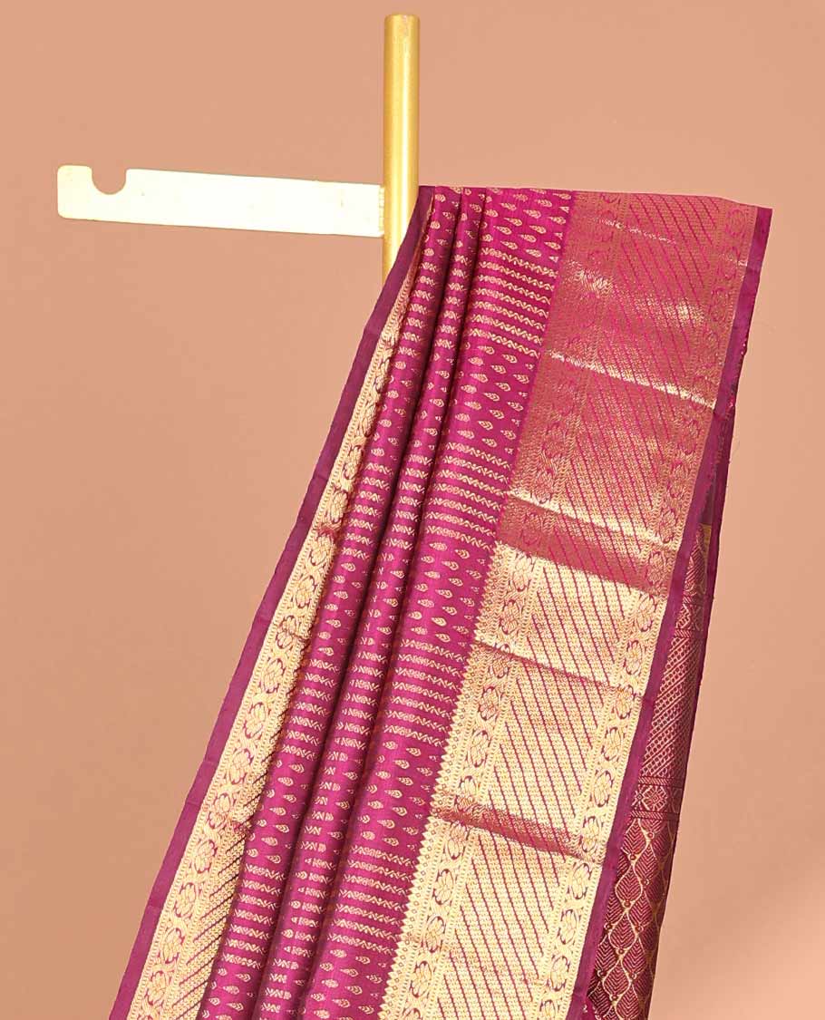 Magenta geometric design samudrika silk saree with self-border of zari design & floral, checked zari design pallu - Image 4