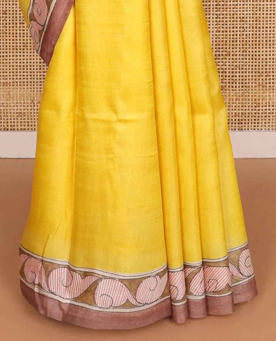 Maroon ogee design tussar saree with contrast floral design border & block floral print design pallu - Image 5