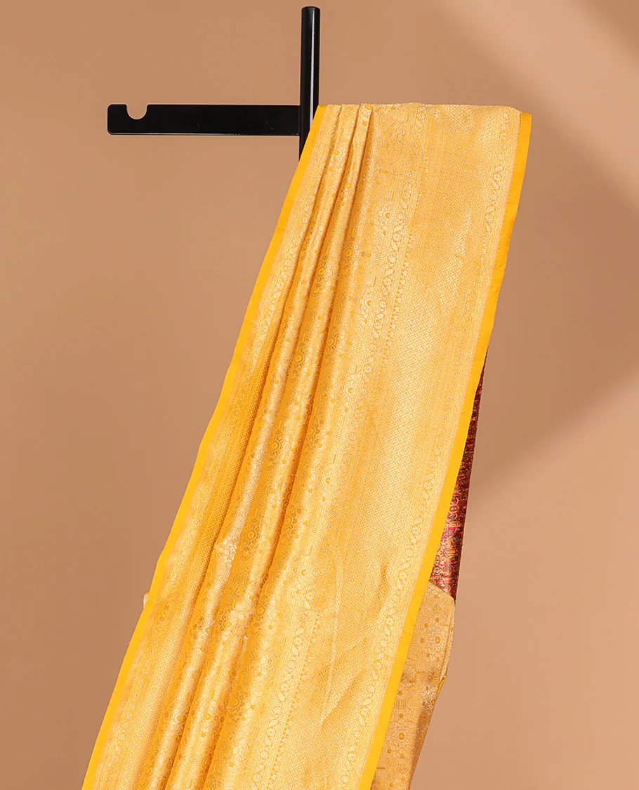 Yellow floral jacquard with self intricate zari design border & floral zari design pallu - Image 4